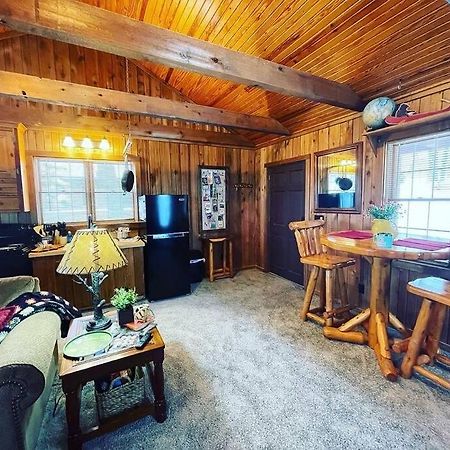 יוריקה ספרינגס Eagle Crest Cabin, White River View With Hottub מראה חיצוני תמונה